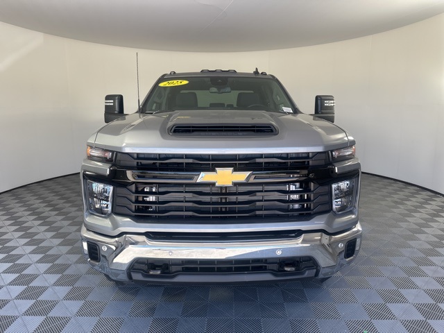 2025 Chevrolet Silverado 3500HD Work Truck photo 6