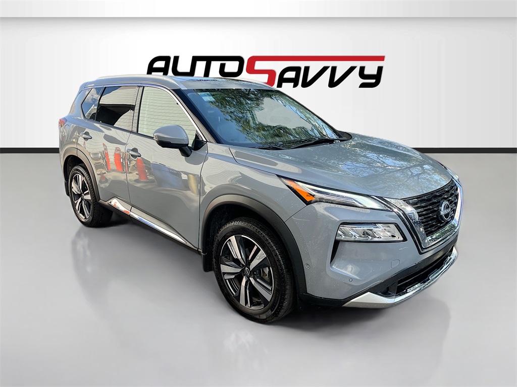 2023 Nissan Rogue Platinum's photo