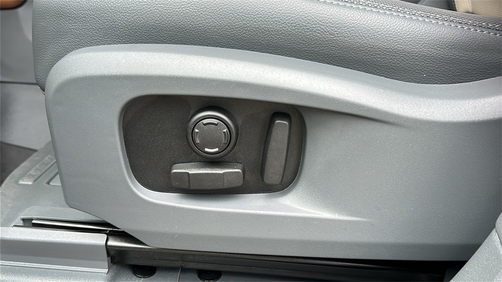 used 2023 Land Rover Defender 110 car, priced at $61,970