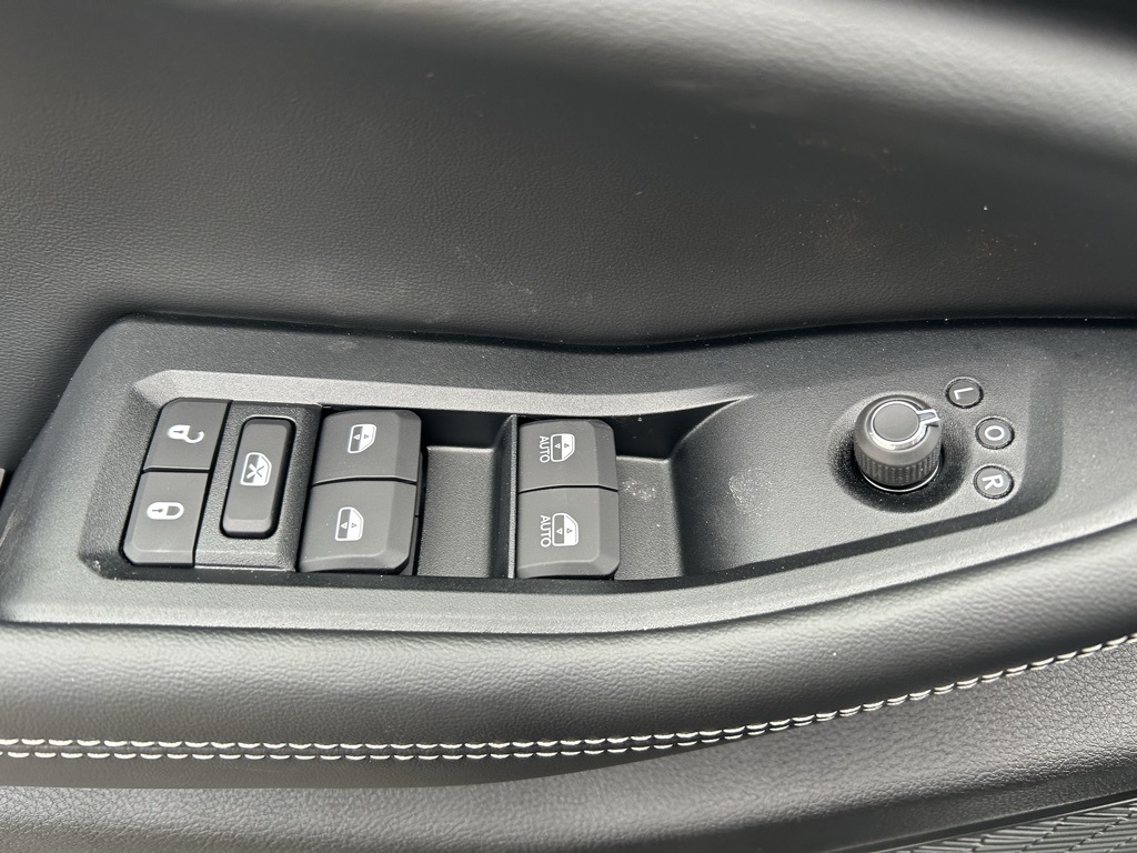 new 2025 Jeep Grand Cherokee L car, priced at $50,220