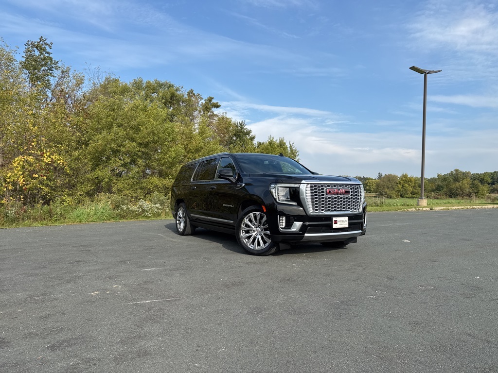 Used 2022 GMC Yukon XL Denali SUVs