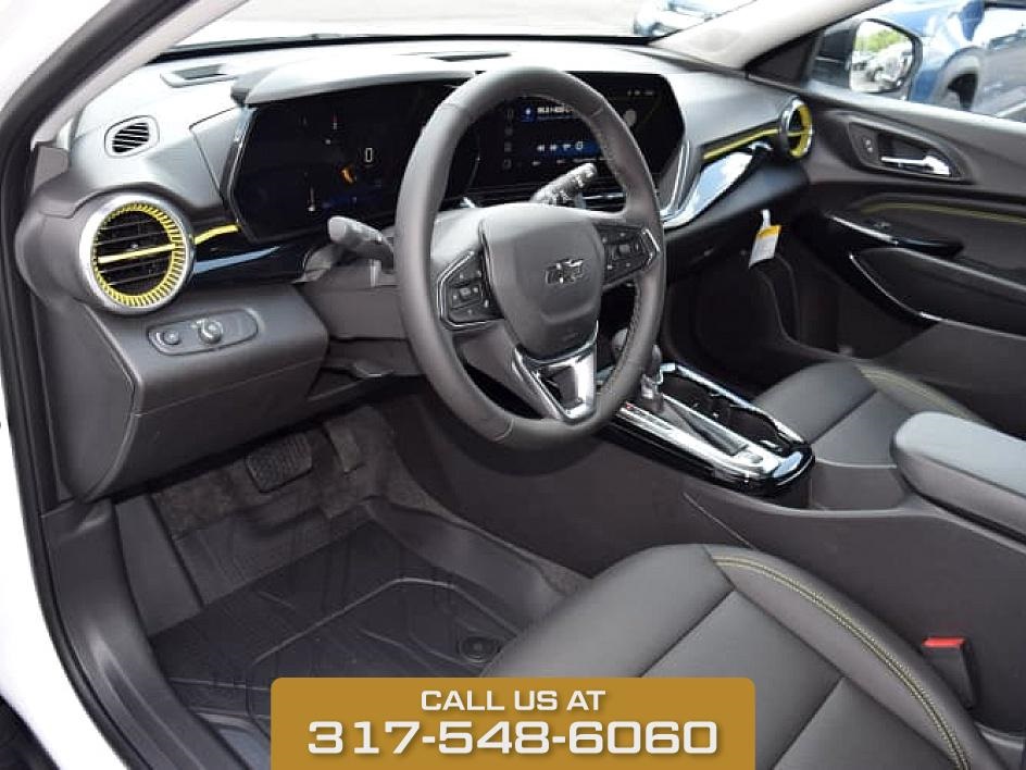 2025 Summit White Chevrolet Trax ACTIV FWD SUV