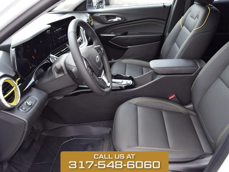 2025 Summit White Chevrolet Trax ACTIV FWD SUV
