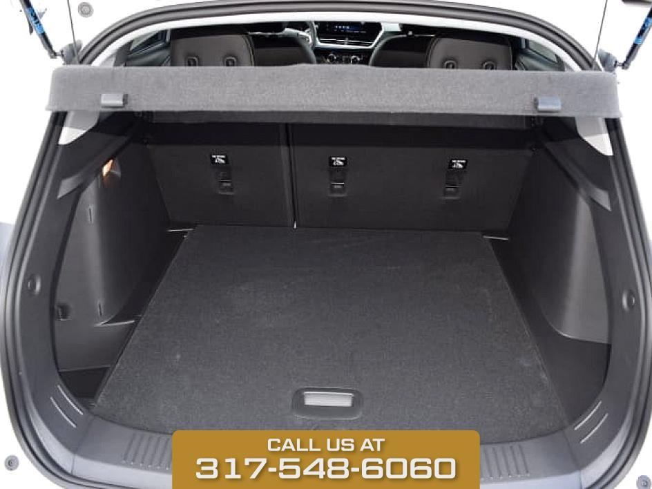 2025 Summit White Chevrolet Trax ACTIV FWD SUV