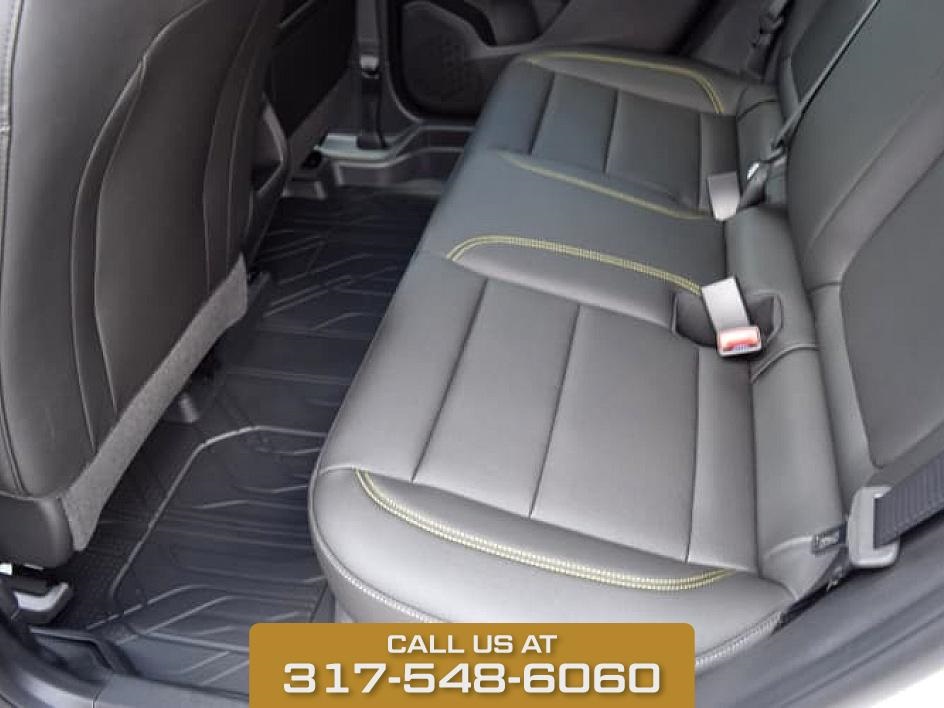 2025 Summit White Chevrolet Trax ACTIV FWD SUV