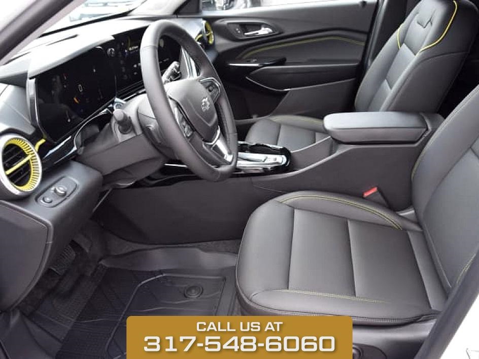 2025 Summit White Chevrolet Trax ACTIV FWD SUV