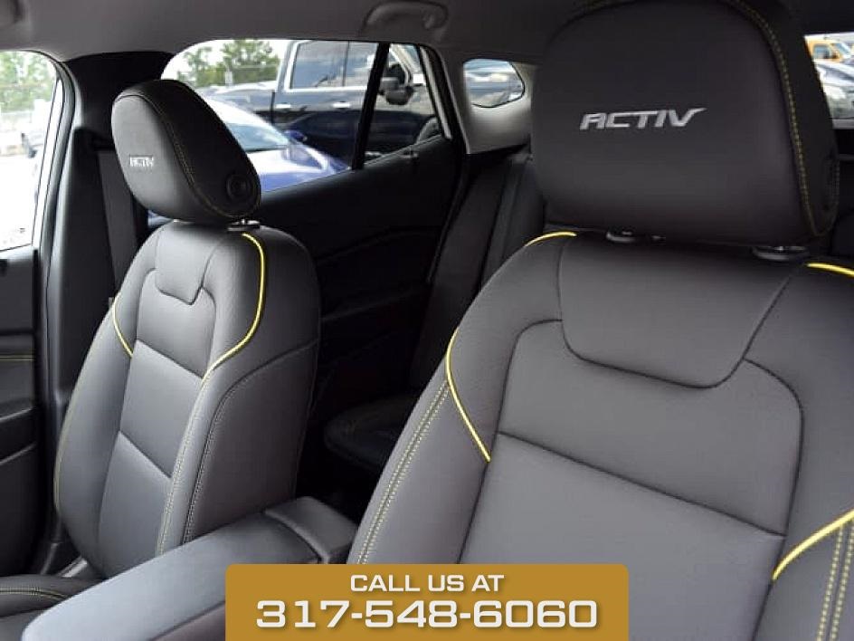 2025 Summit White Chevrolet Trax ACTIV FWD SUV