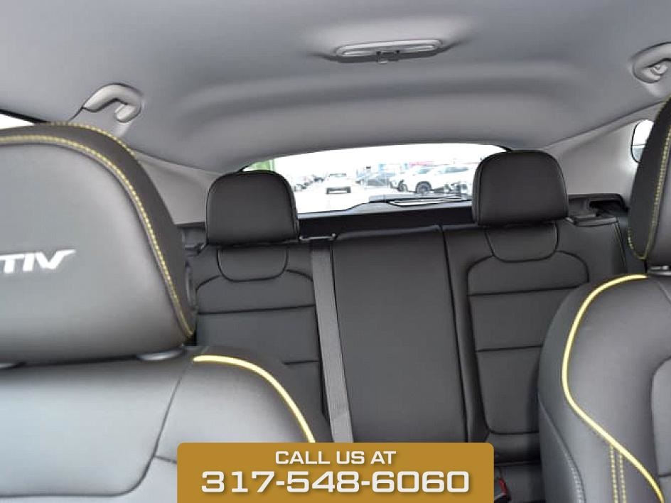 2025 Summit White Chevrolet Trax ACTIV FWD SUV