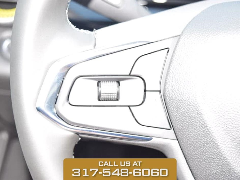 2025 Summit White Chevrolet Trax ACTIV FWD SUV