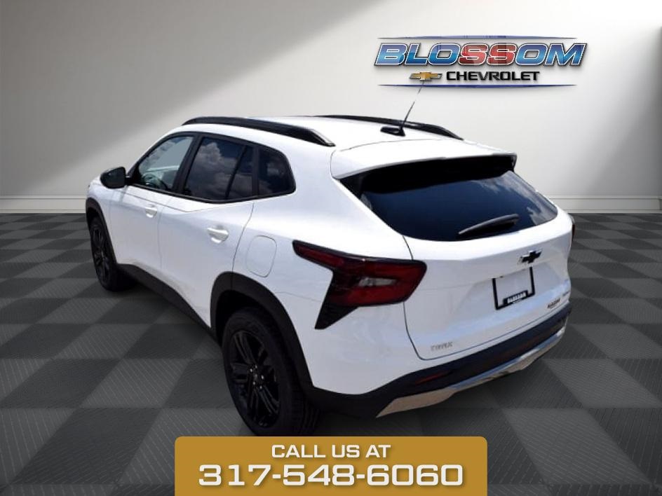 2025 Summit White Chevrolet Trax ACTIV FWD SUV