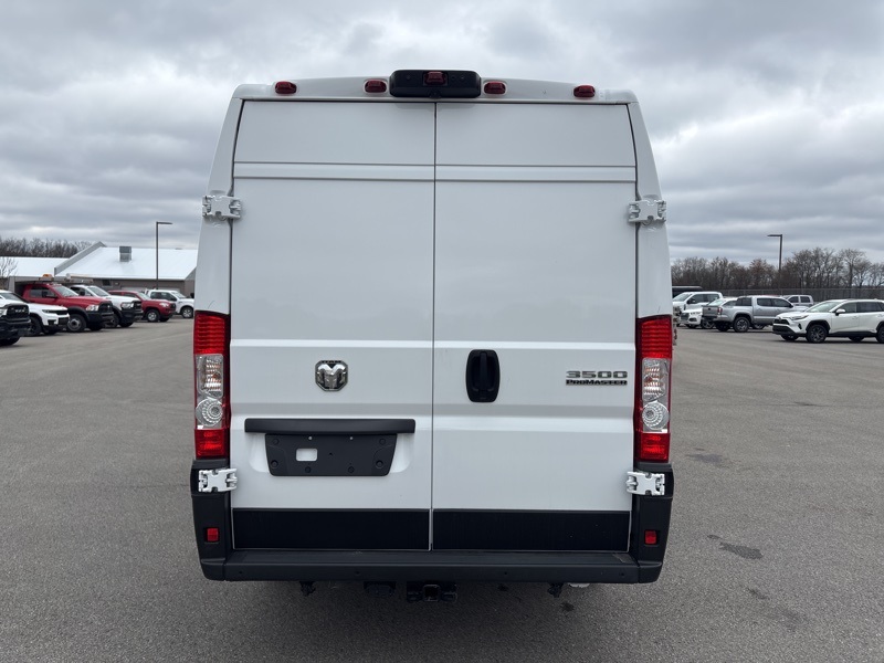 2024 Ram ProMaster 3500 photo 3