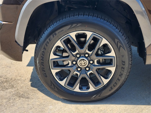 2023 Toyota Tundra Limited photo 9