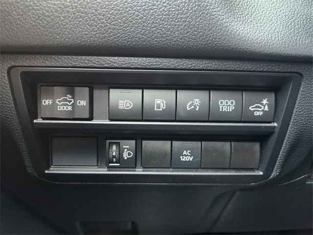 2023 Toyota Tundra Limited photo 19