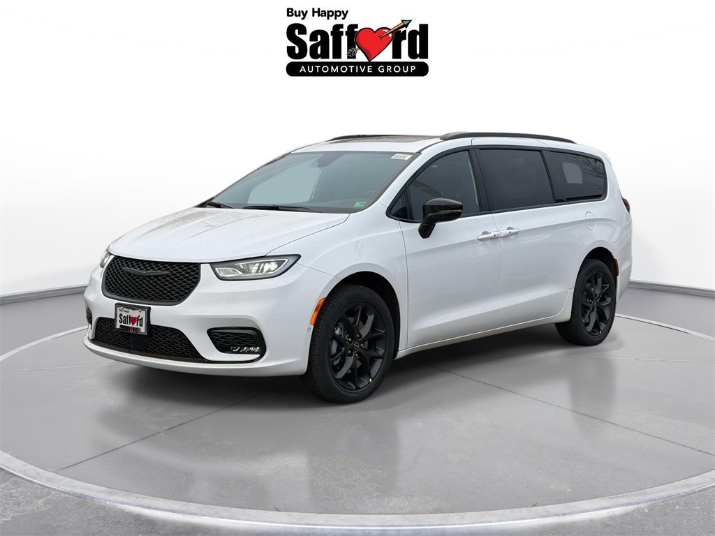 2026 Chrysler Pacifica Select's photo