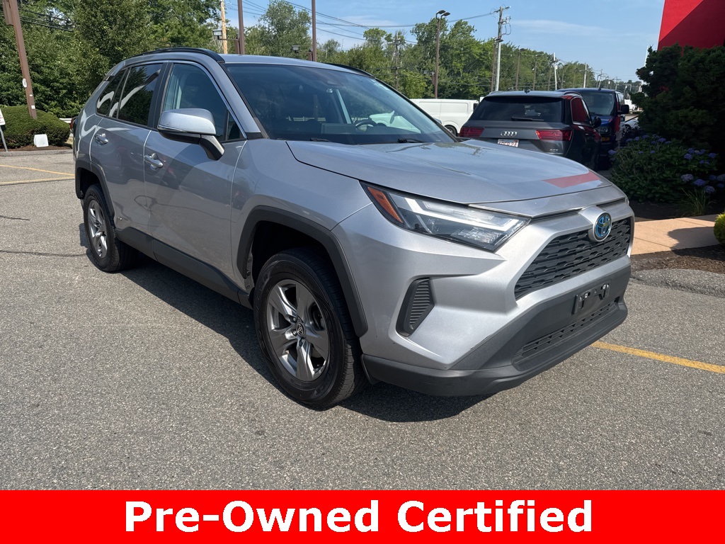 2022 Silver Sky Metallic Toyota RAV4 XLE AWD SUV