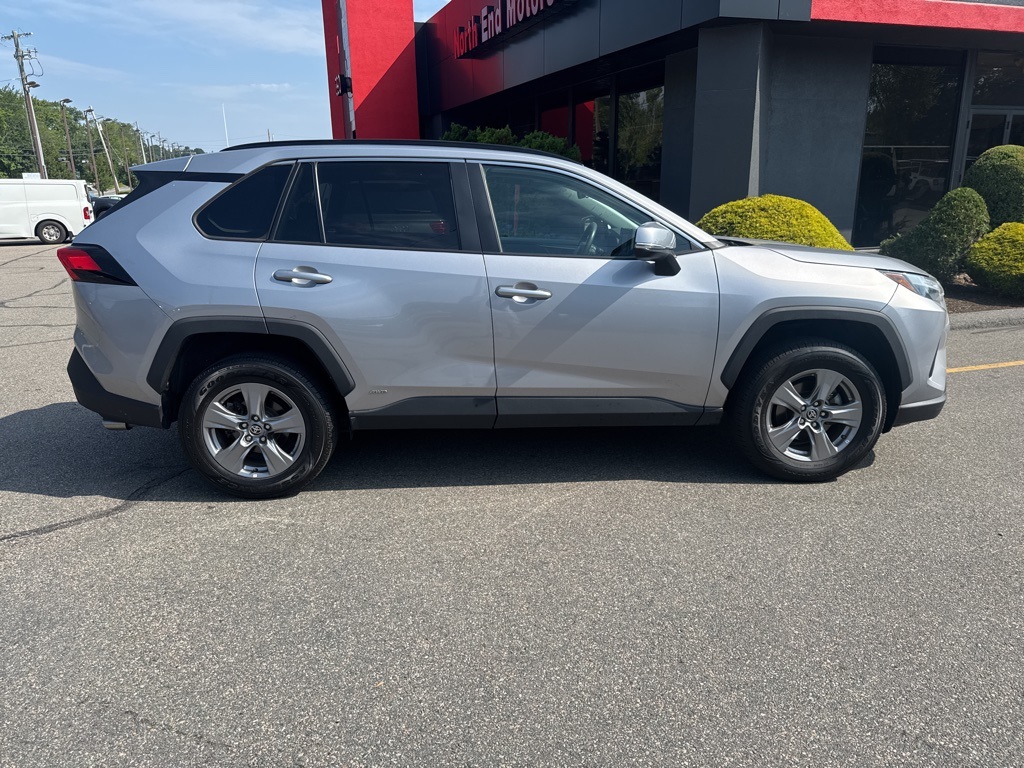 2022 Silver Sky Metallic Toyota RAV4 XLE AWD SUV