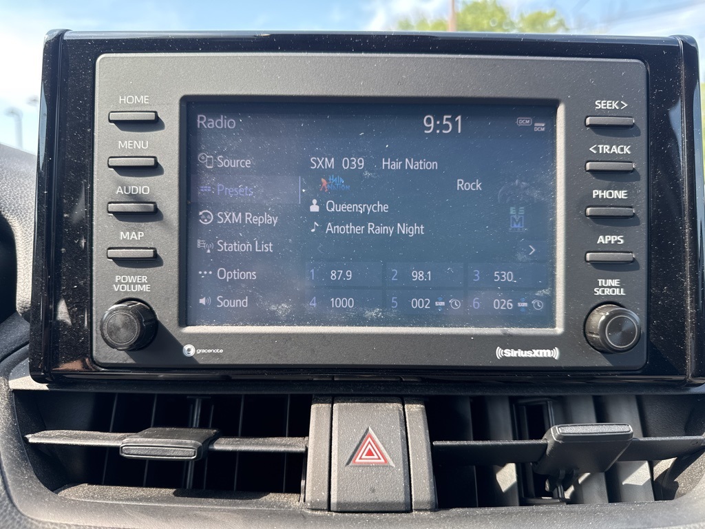 2022 Silver Sky Metallic Toyota RAV4 XLE AWD SUV