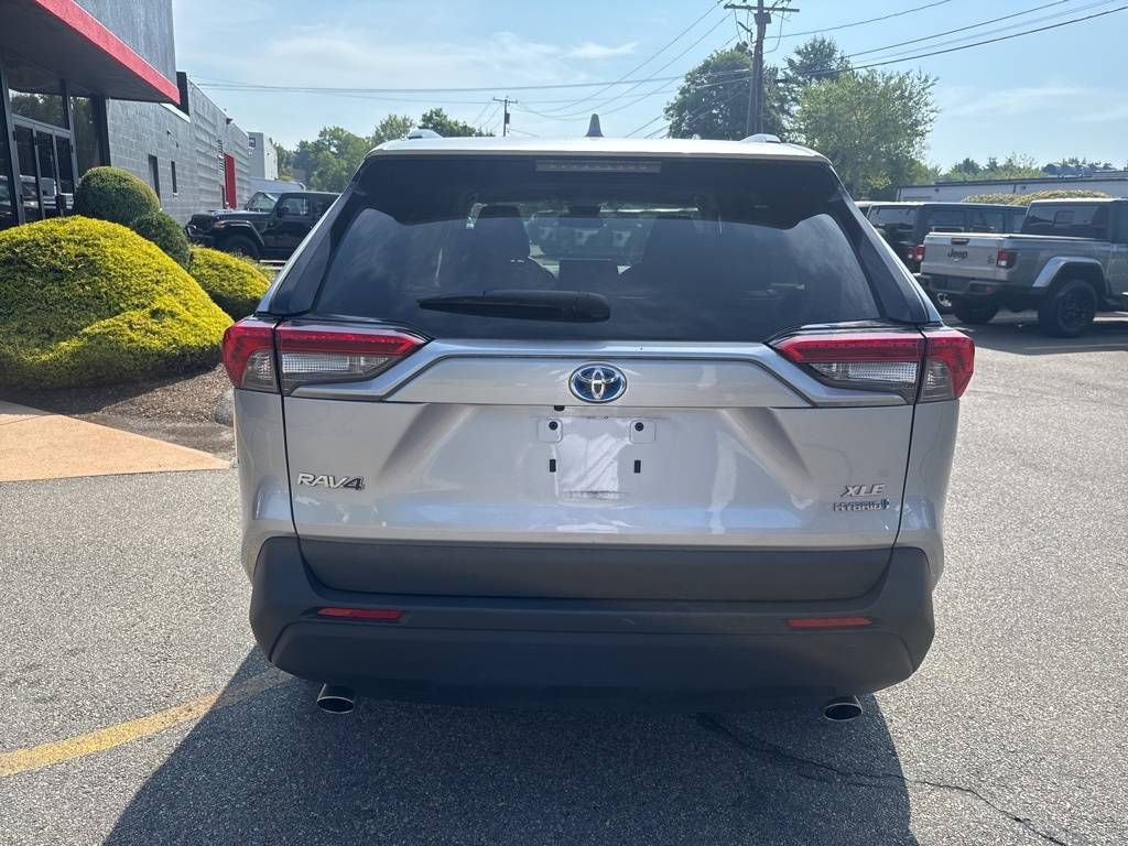 2022 Silver Sky Metallic Toyota RAV4 XLE AWD SUV