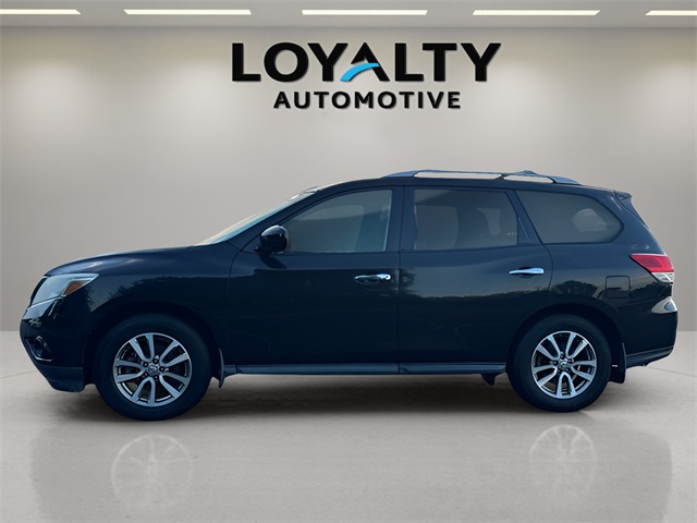 Used 2016 Nissan Pathfinder S with VIN 5N1AR2MN0GC607421 for sale in Chester, VA