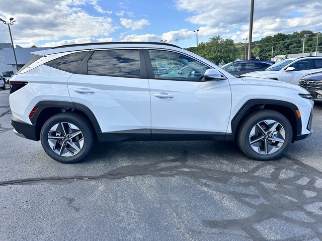 2025 White Pearl Hyundai Tucson SEL Convenience AWD SUV