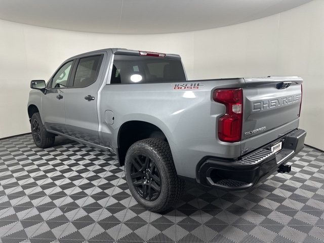 2026 Chevrolet Silverado 3500HD LT photo 4
