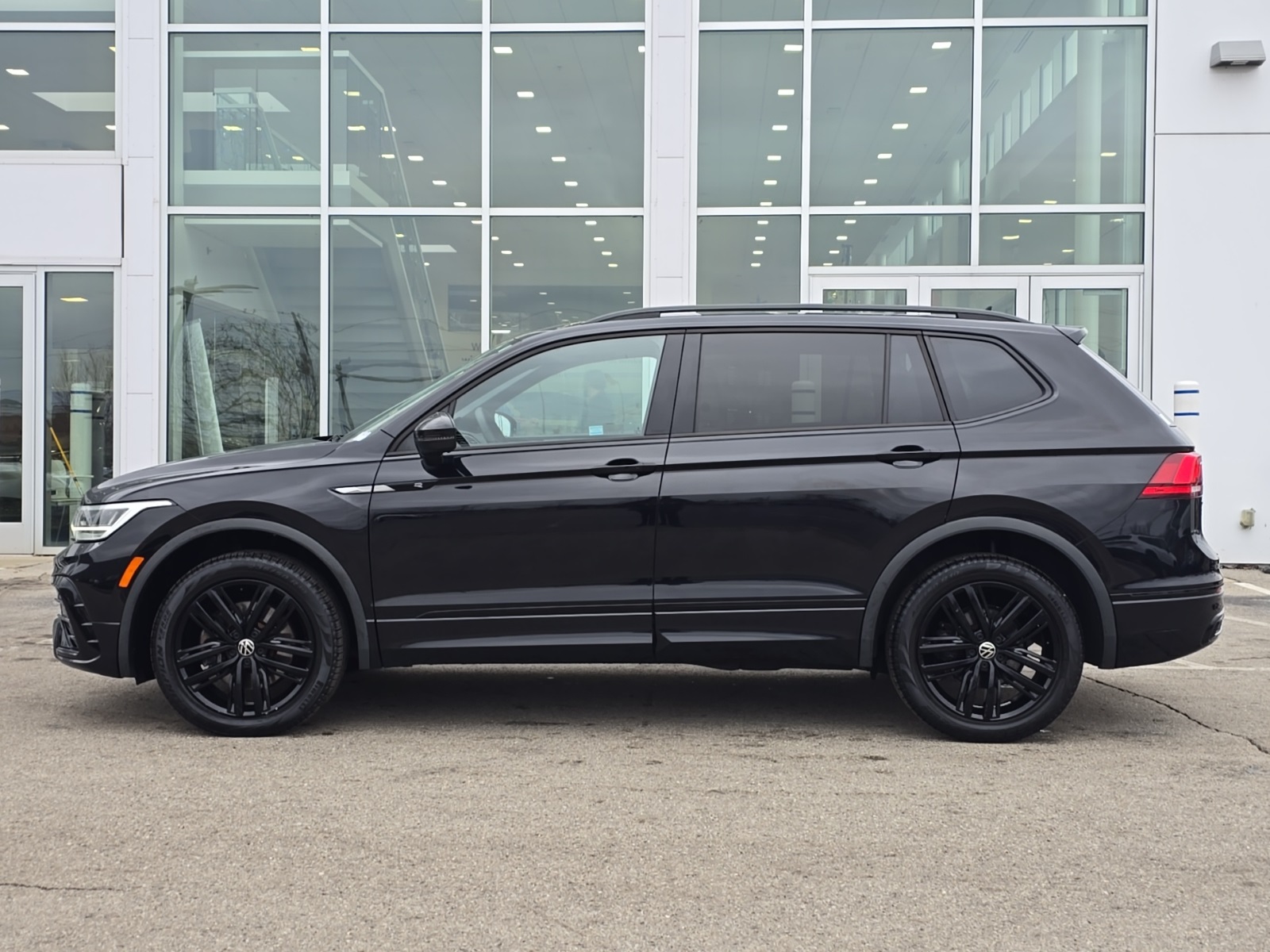 used 2022 Volkswagen Tiguan car, priced at $25,500