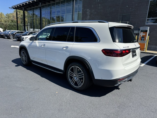 2026 Mercedes Benz GLS 450 4MATIC photo 4