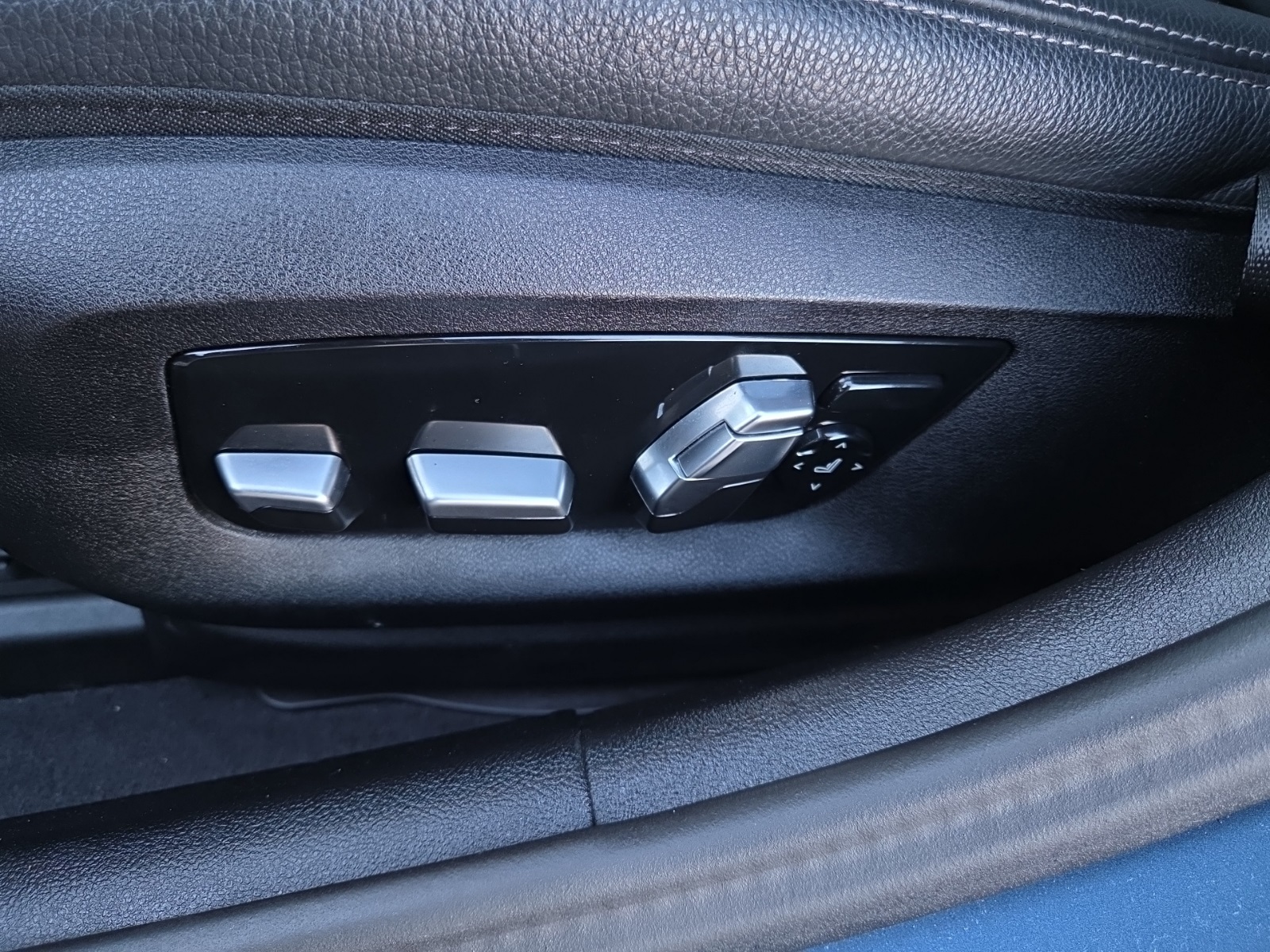 used 2023 BMW 5-Series car, priced at $64,000