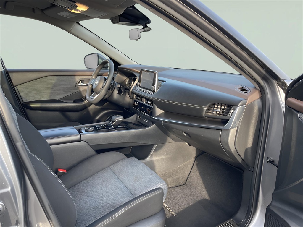 2023 Nissan Rogue SV AWD photo 4