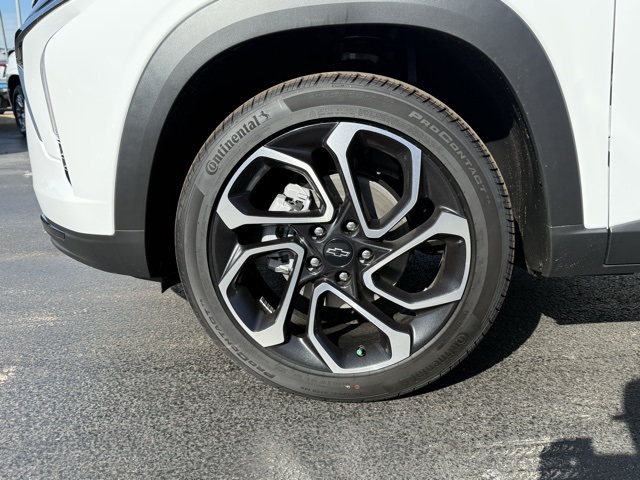 new 2026 Chevrolet Trax car, priced at $28,885