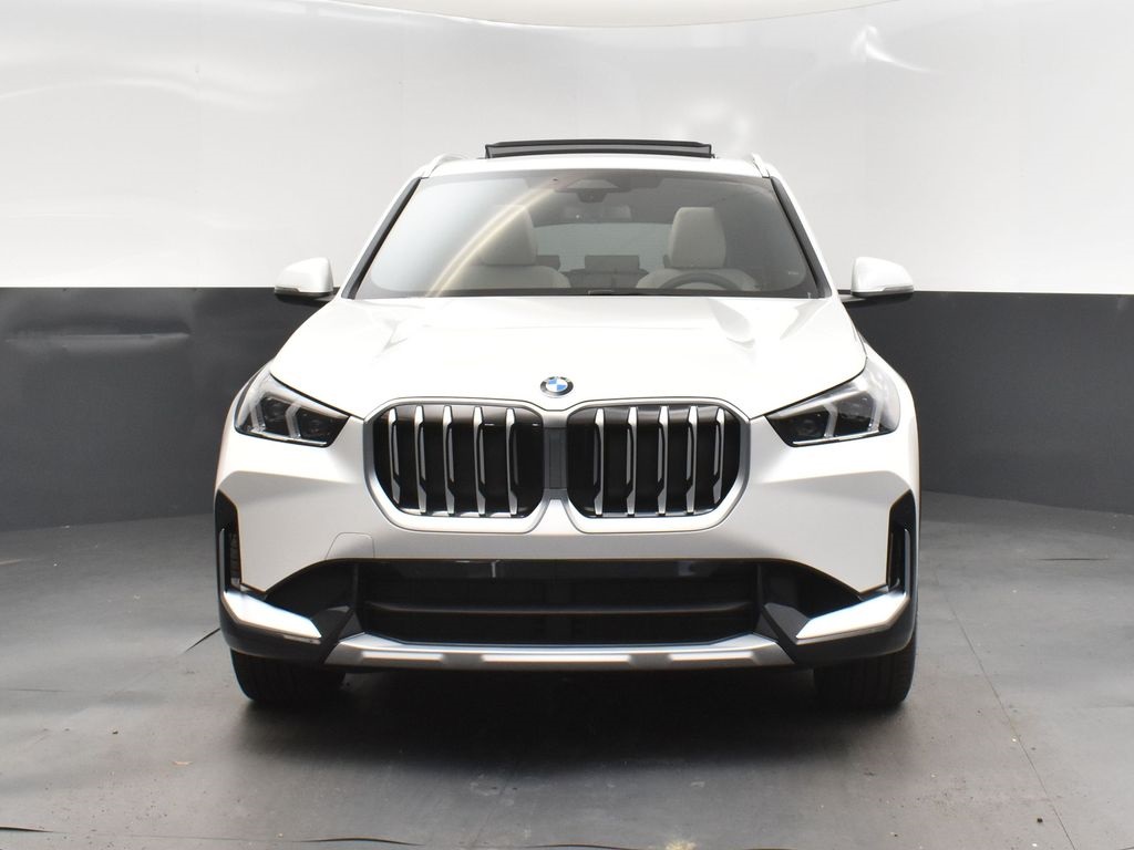 2025 Mineral White Metallic BMW X1 xDrive28i AWD SUV