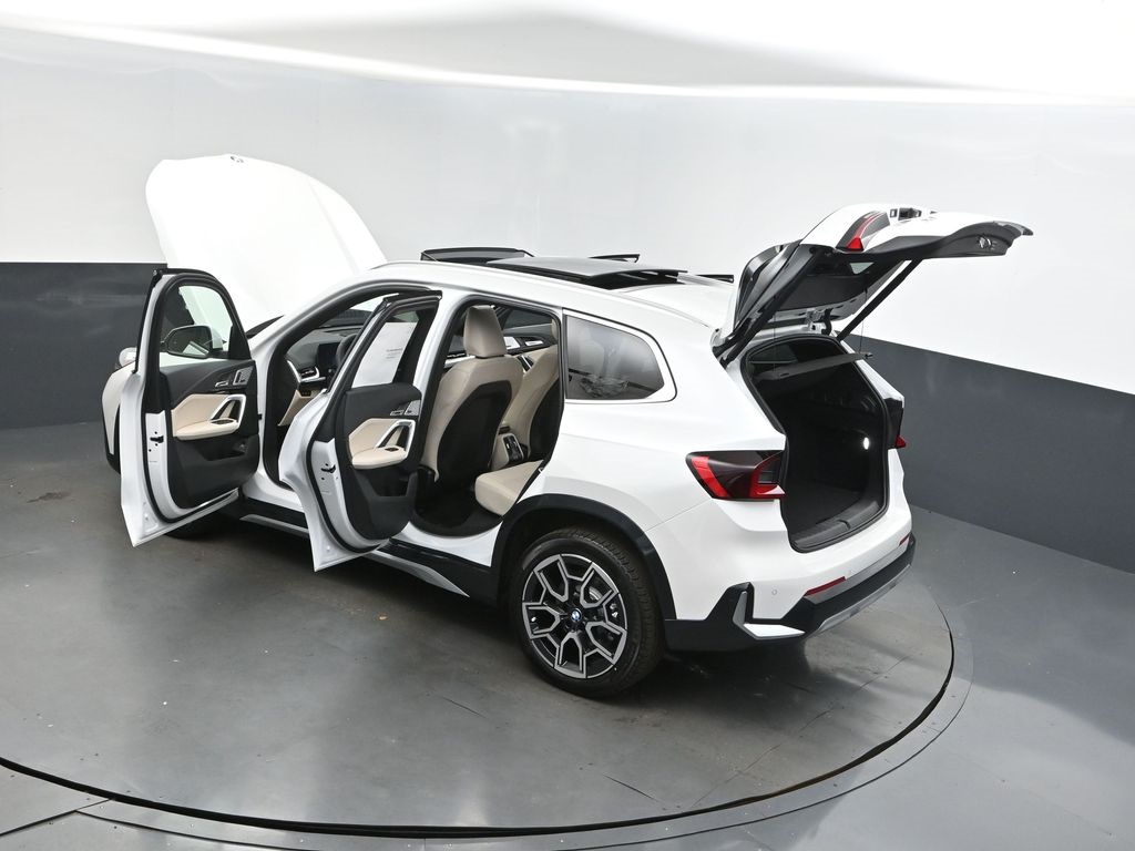 2025 Mineral White Metallic BMW X1 xDrive28i AWD SUV