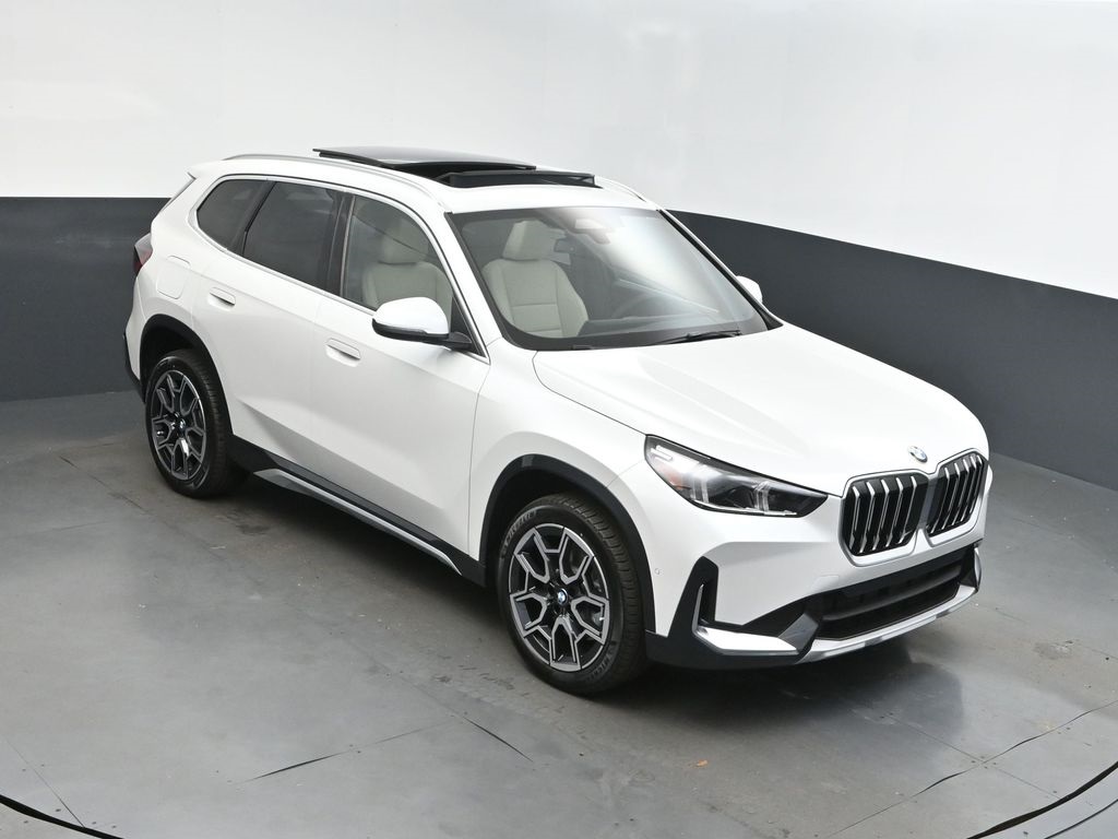 2025 Mineral White Metallic BMW X1 xDrive28i AWD SUV