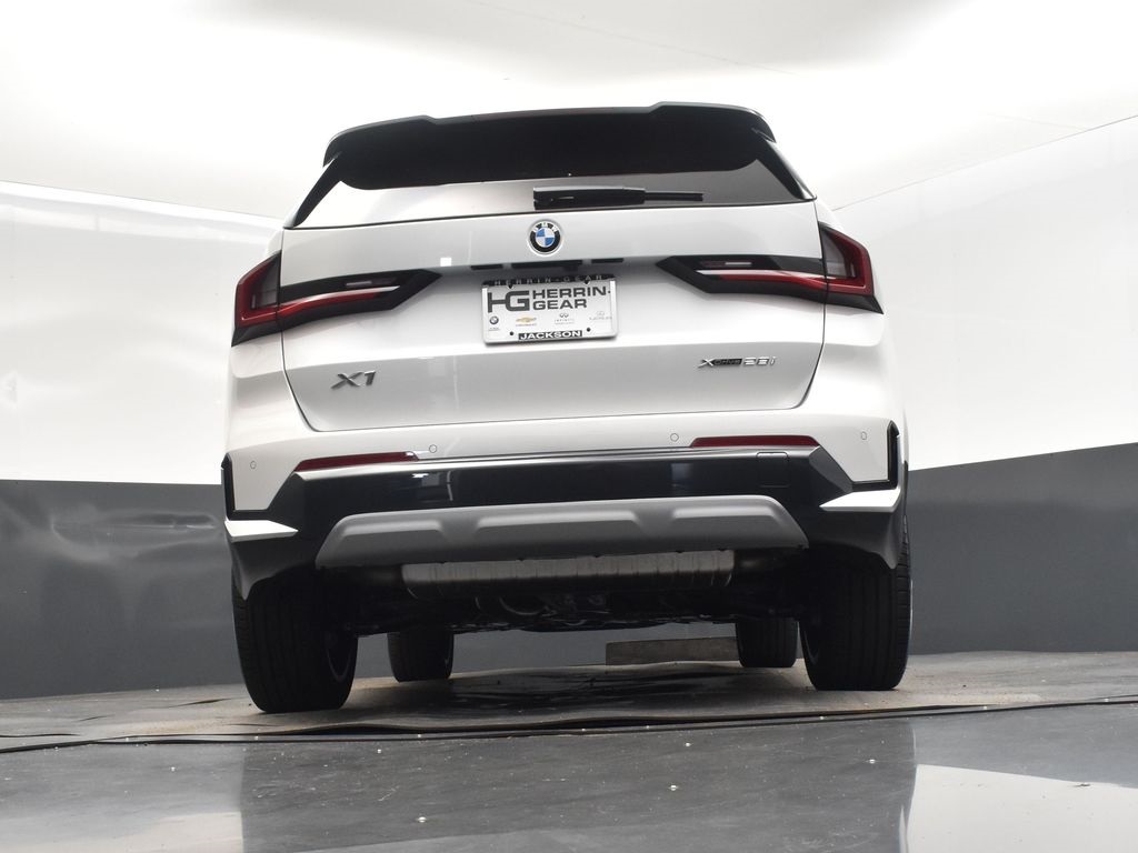 2025 Mineral White Metallic BMW X1 xDrive28i AWD SUV
