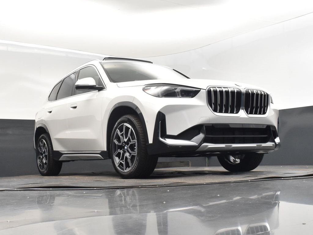 2025 Mineral White Metallic BMW X1 xDrive28i AWD SUV
