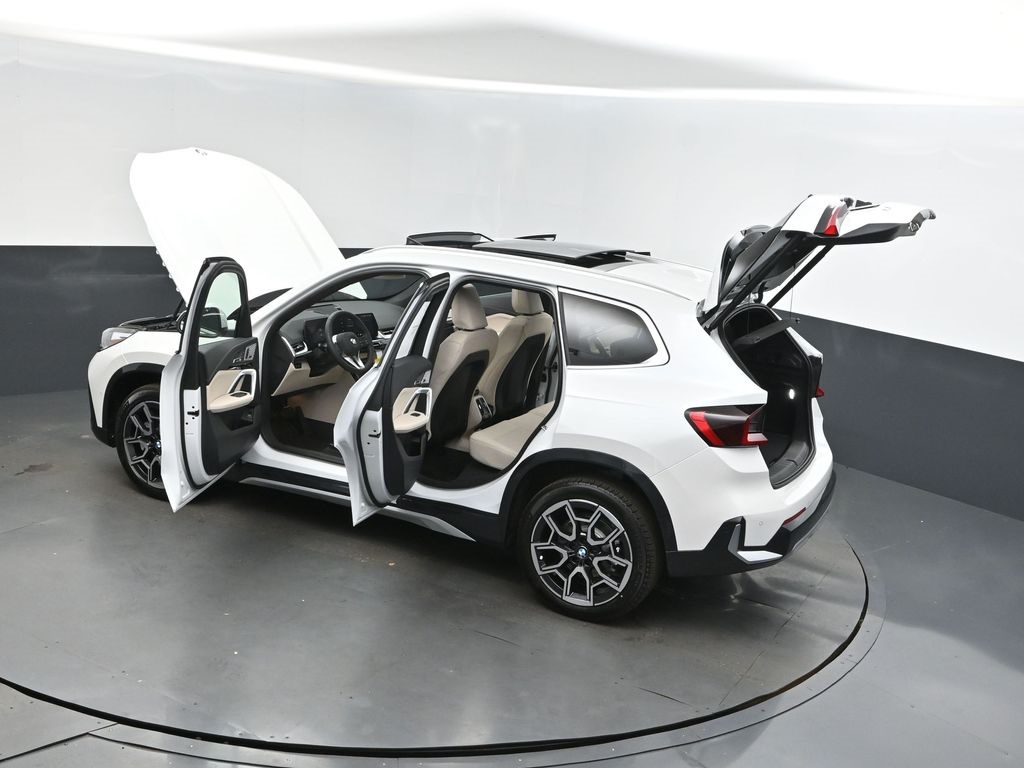 2025 Mineral White Metallic BMW X1 xDrive28i AWD SUV
