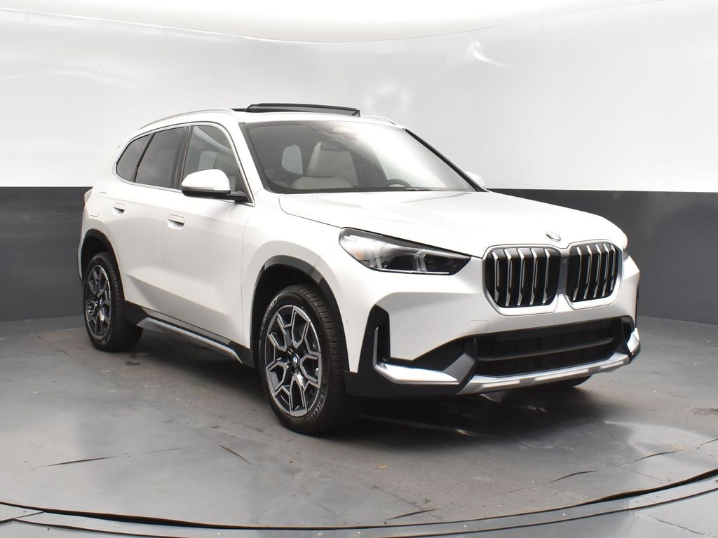 2025 Mineral White Metallic BMW X1 xDrive28i AWD SUV