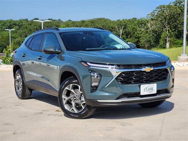 2025 Cypress Gray Chevrolet Trax LT FWD SUV