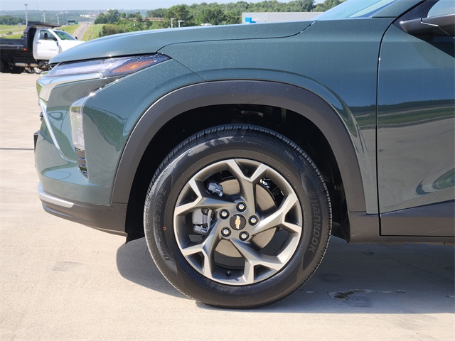 2025 Cypress Gray Chevrolet Trax LT FWD SUV
