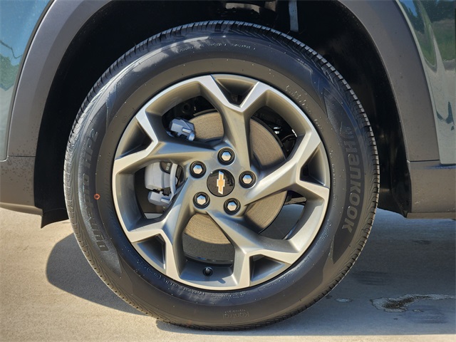 2025 Cypress Gray Chevrolet Trax LT FWD SUV