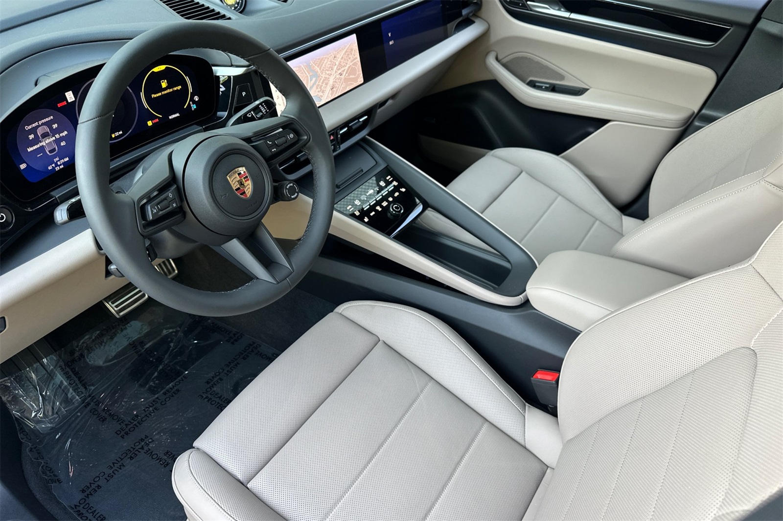 2025 Porsche Macan Electric photo 4