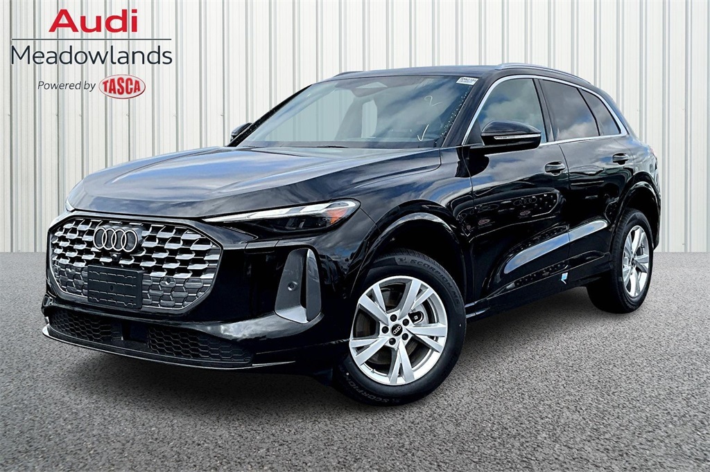 2025 Audi Q5 Premium's photo