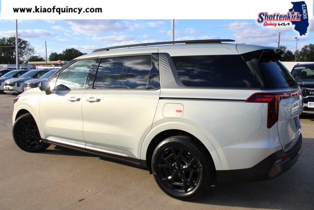 2026 Kia Carnival SX Prestige photo 3