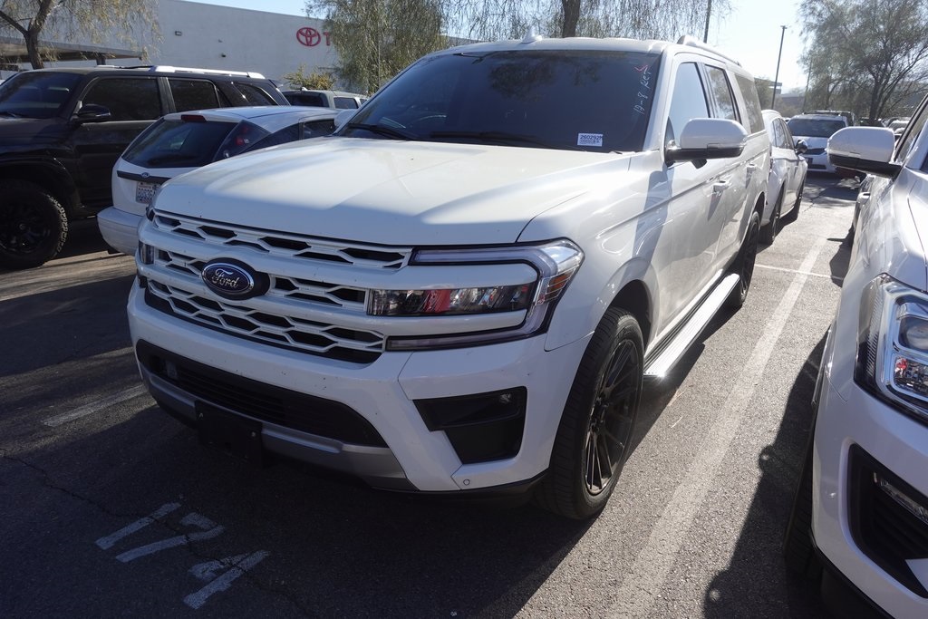 2022 Ford Expedition XLT's photo