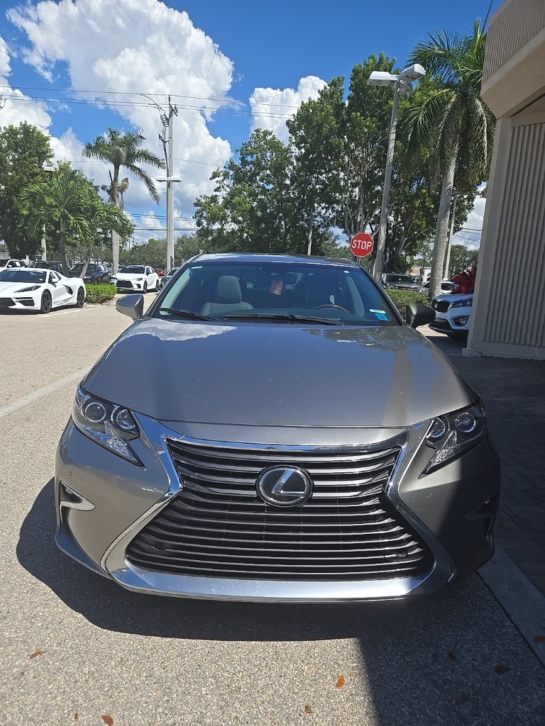 2018 Lexus ES 350 photo 2