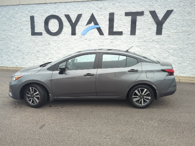 2024 Nissan Versa Sedan