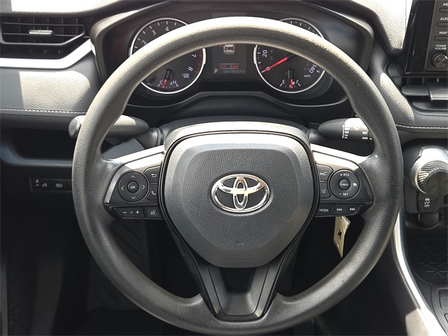2019 Toyota RAV4 LE photo 12