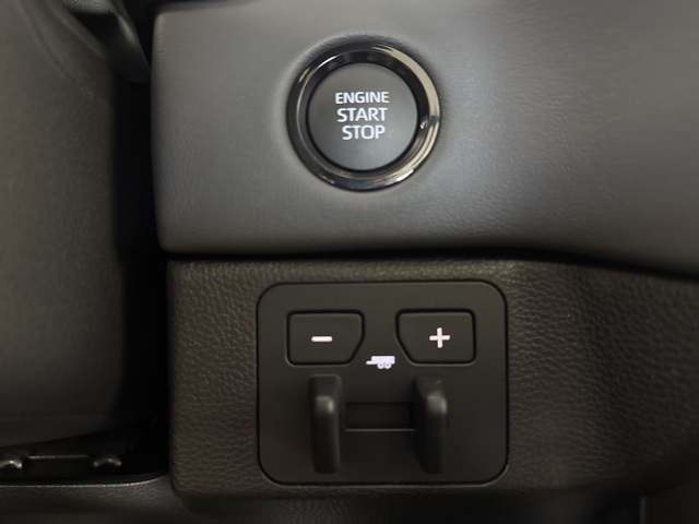 2026 Toyota Tundra Platinum CrewMax photo 17