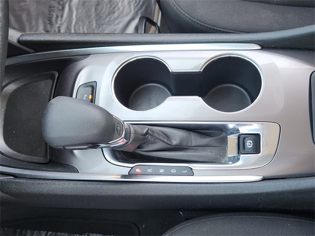 2024 Summit White Chevrolet Malibu LT FWD Sedan