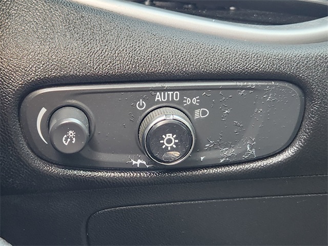 2024 Summit White Chevrolet Malibu LT FWD Sedan